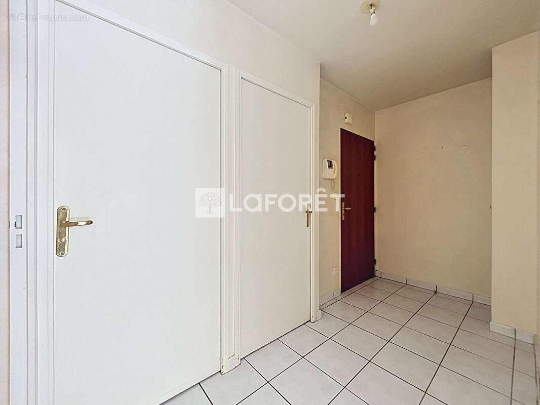 Appartement à FALAISE