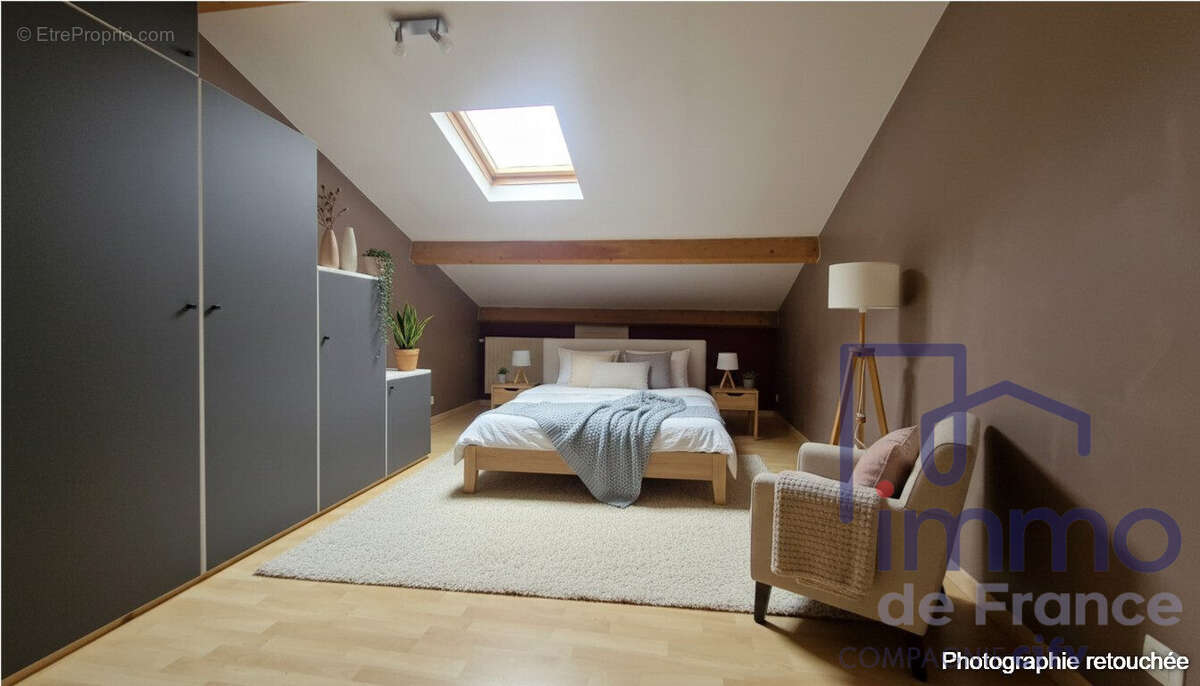 chambnre dernier etage avec clim - Maison à LA FOUILLOUSE