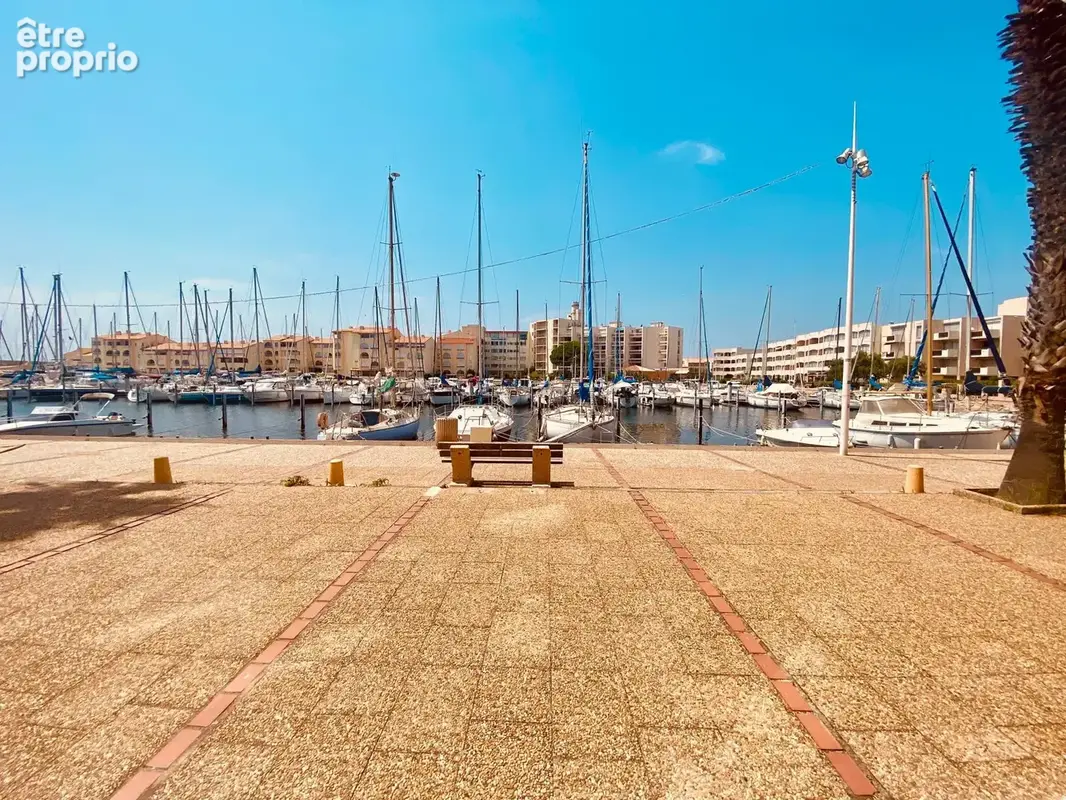 Port-Leucate   Magnifique T2 entièrement rénové avec vue sur le port - photo 3