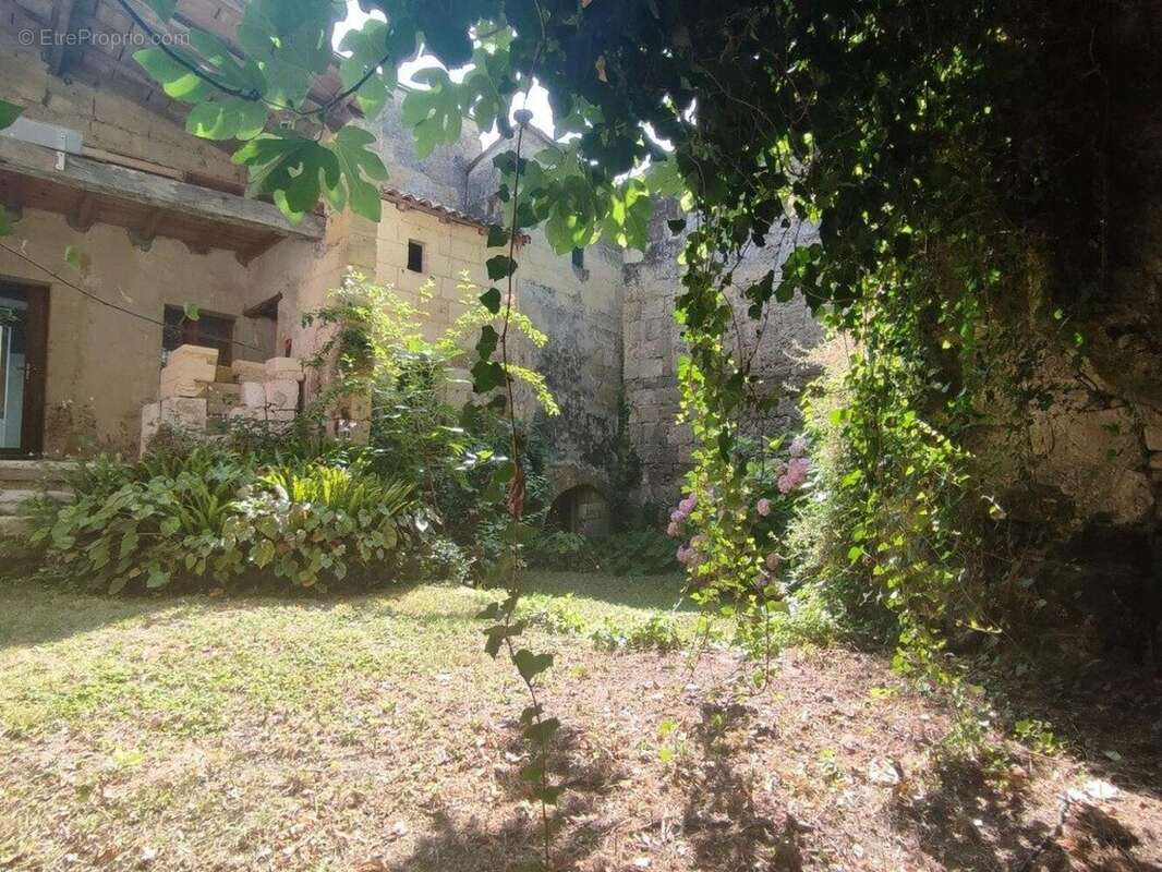 Photo 2 - Maison à SAINT-EMILION