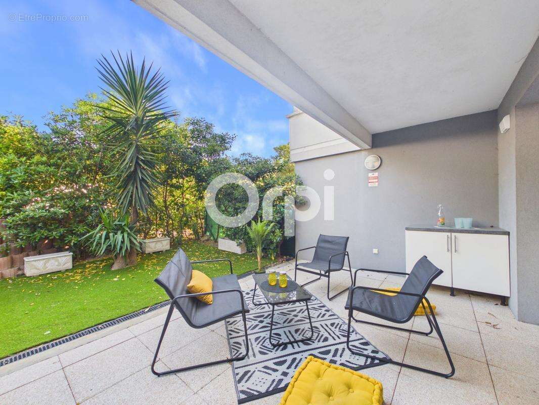 Appartement à MANDELIEU-LA-NAPOULE