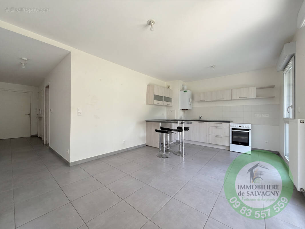 Appartement à LENTILLY