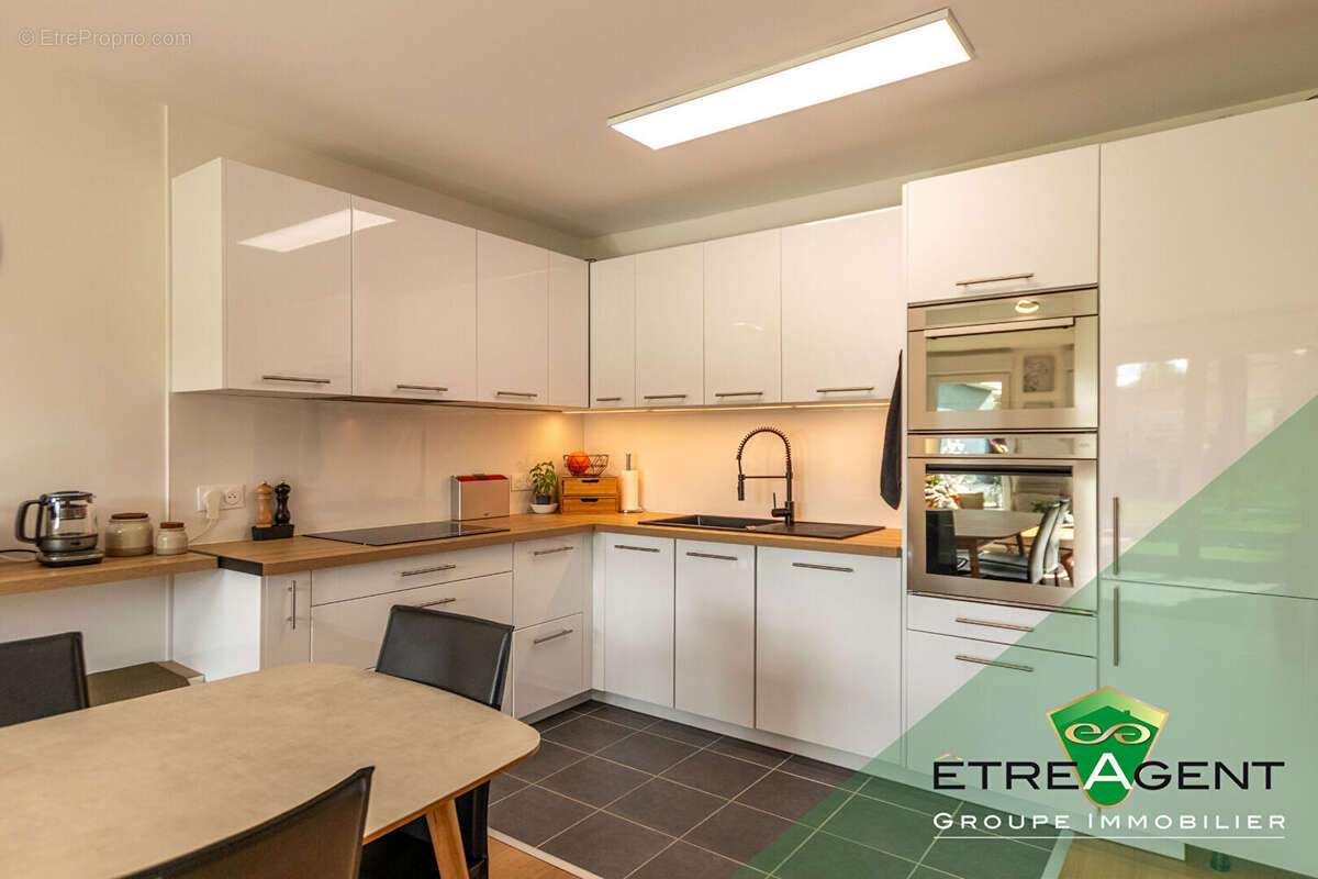 Appartement à VERNEUIL-SUR-SEINE