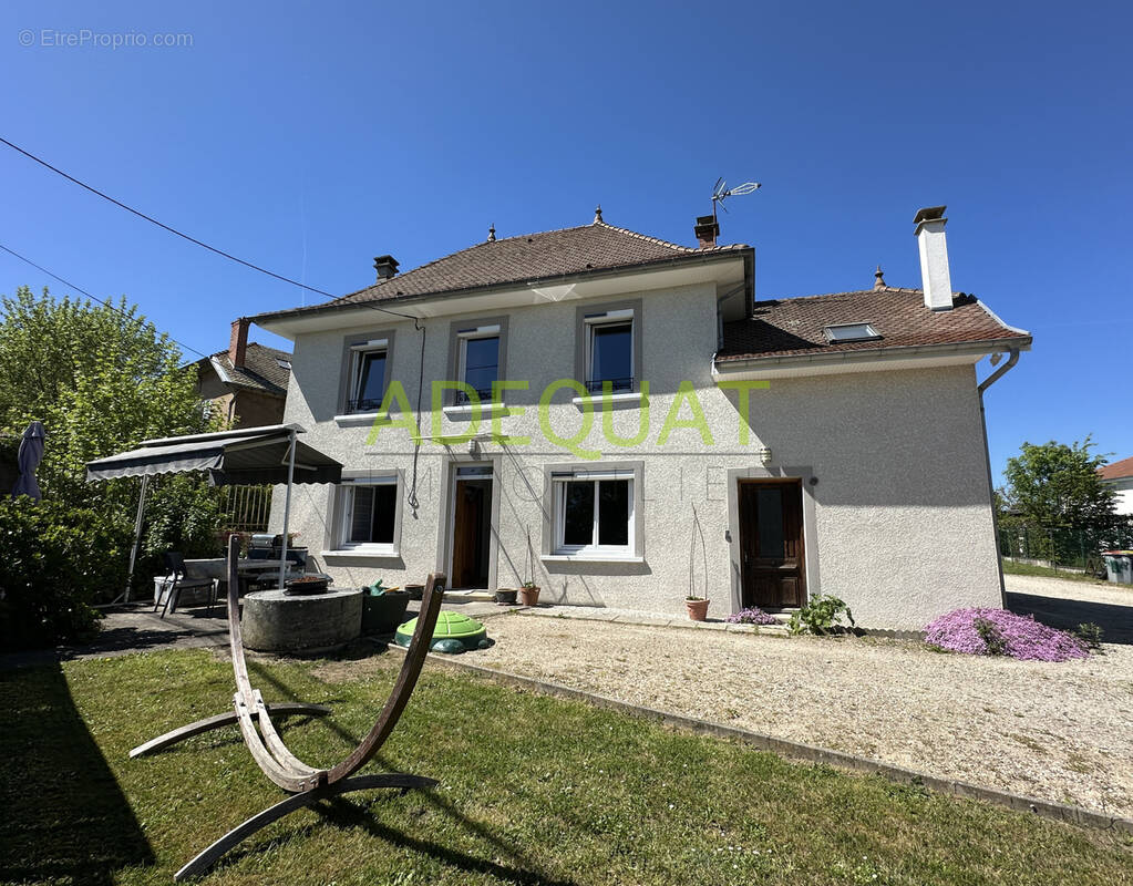 Maison à FAVERGES-DE-LA-TOUR