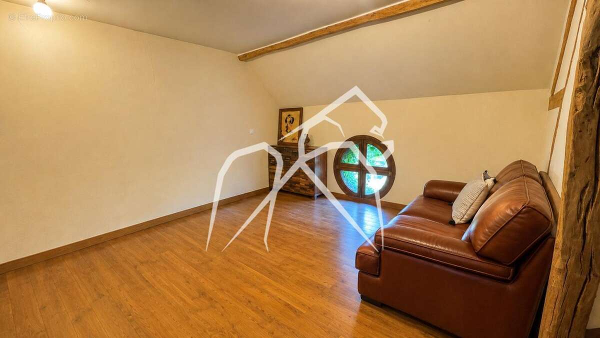 Demeure de charme 10 pièces  Clères  250 m² + Grenier à foin aménageable de 50 m² - photo 12