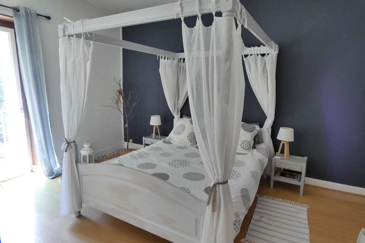 Le creusot - au calme - belle maison en pierres - photo 16