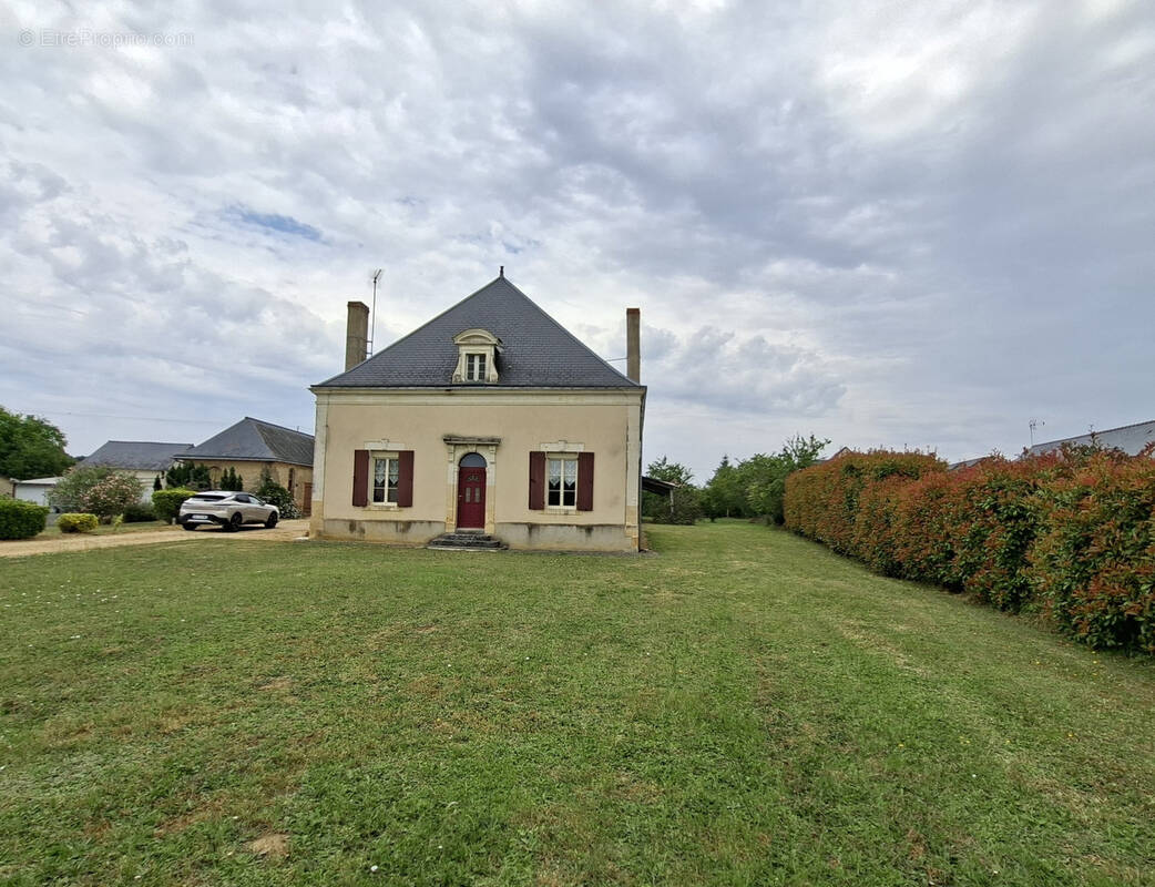 Maison à LA CHAPELLE-D'ALIGNE