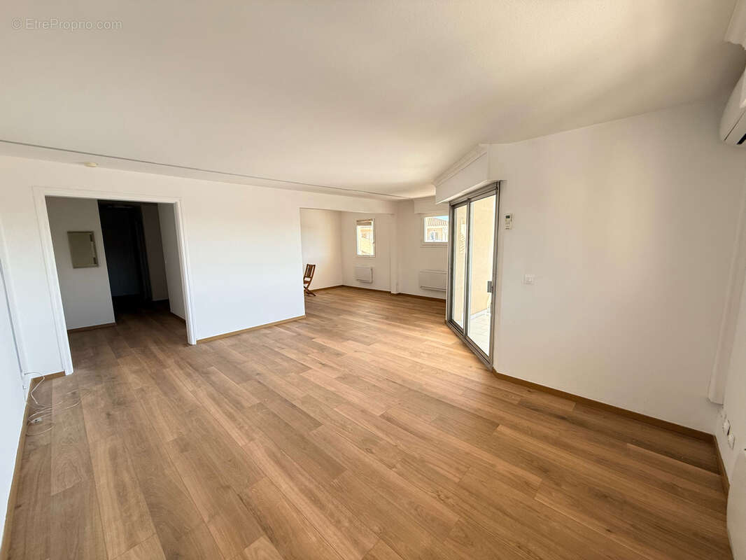Appartement à FREJUS
