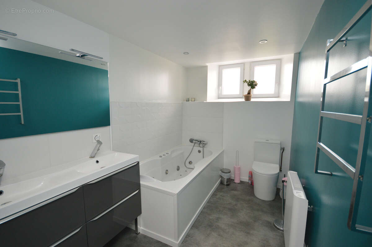 Maison à SAINT-PROUANT