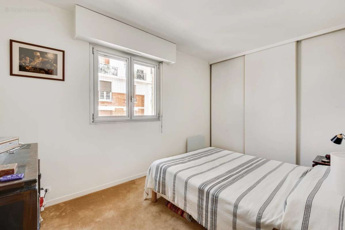 Appartement à COURBEVOIE