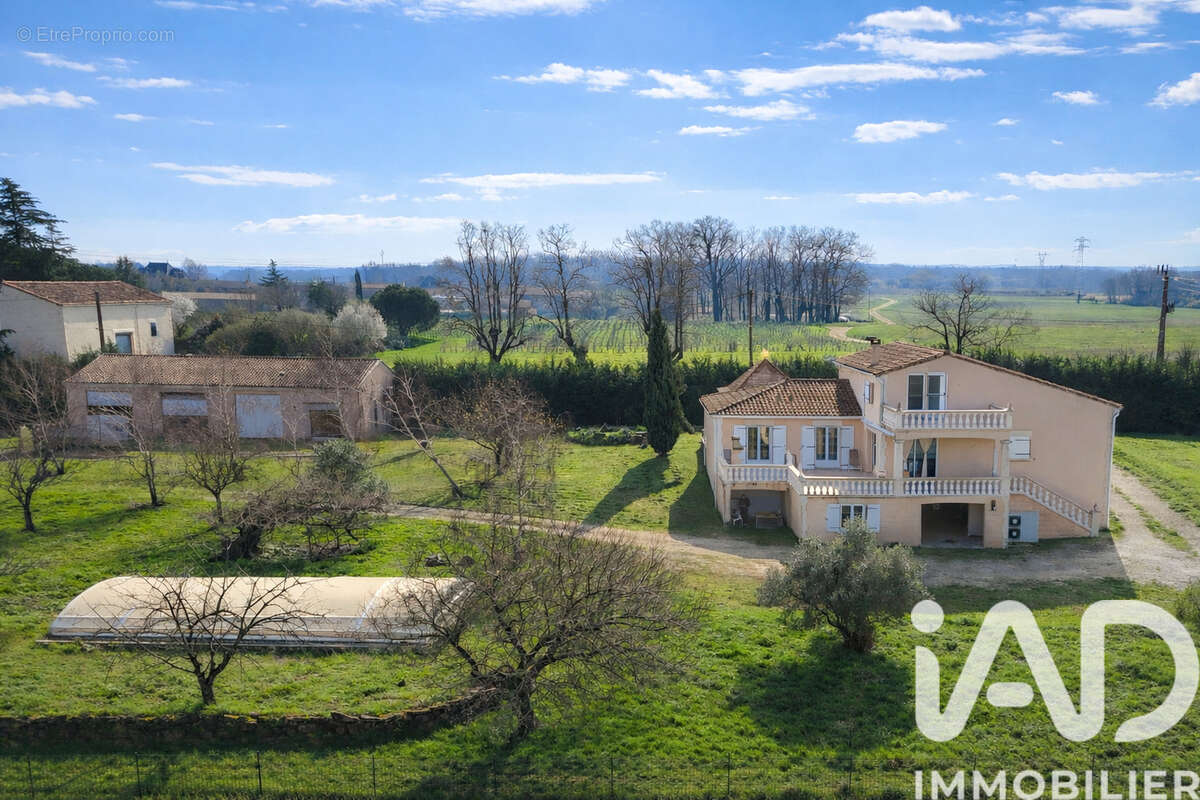 Maison 170 m² à Mosnac  - photo 2