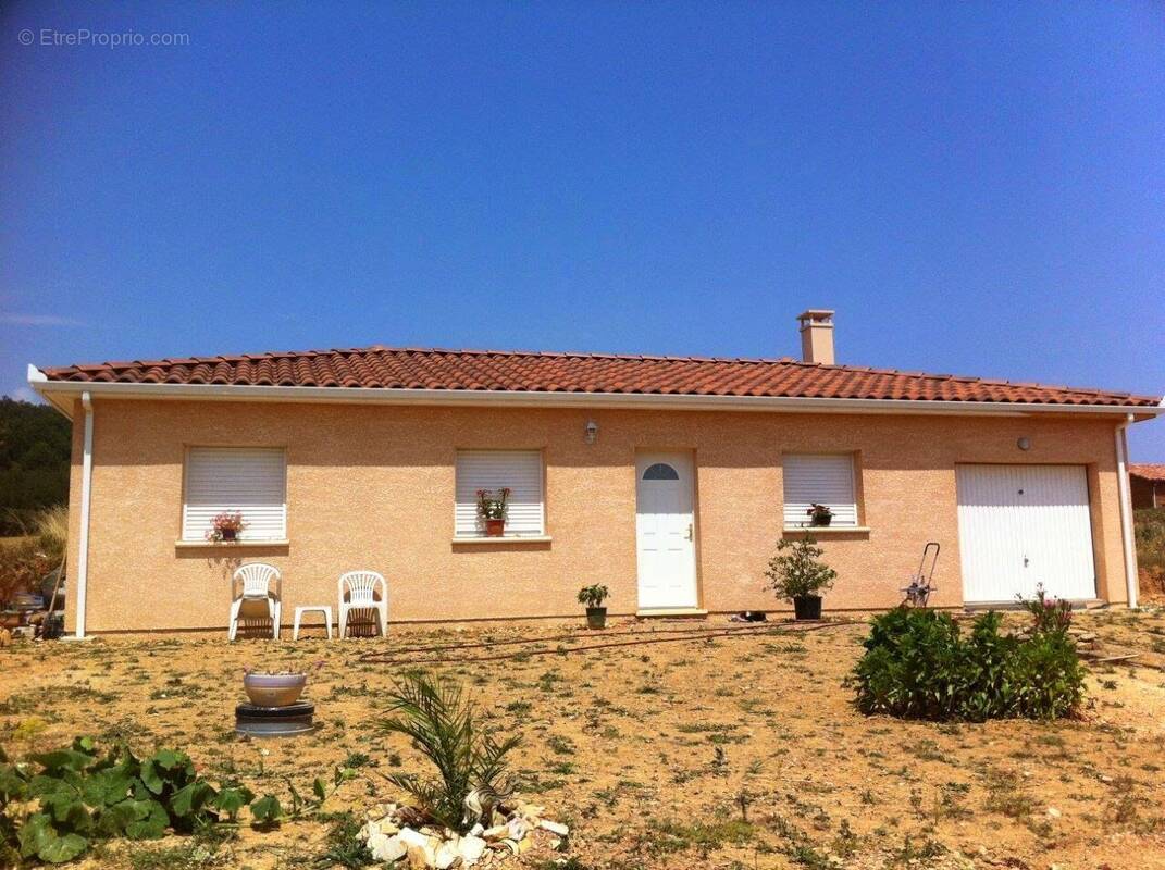 Photo 1 - Maison à BEAUCROISSANT