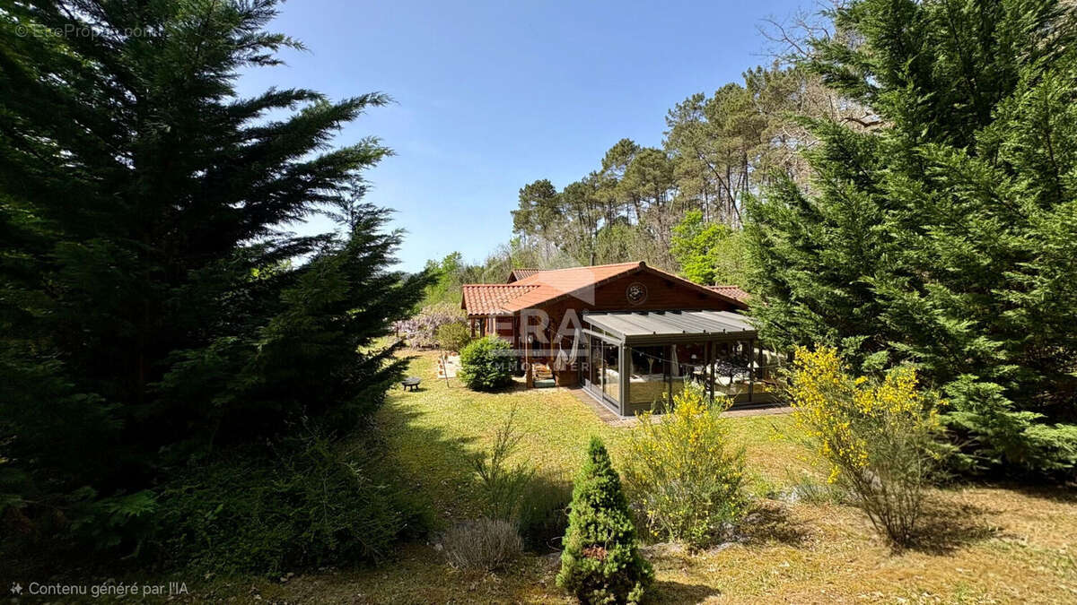 Maison à NEUVIC