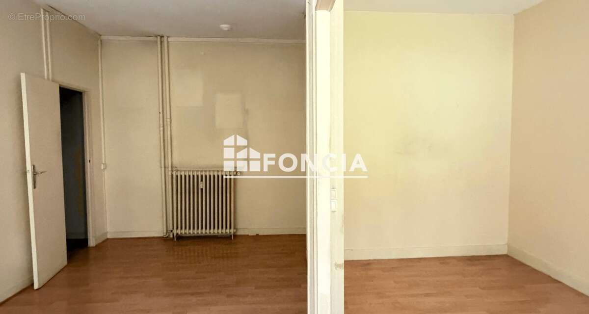 Appartement à SAINT-MAUR-DES-FOSSES