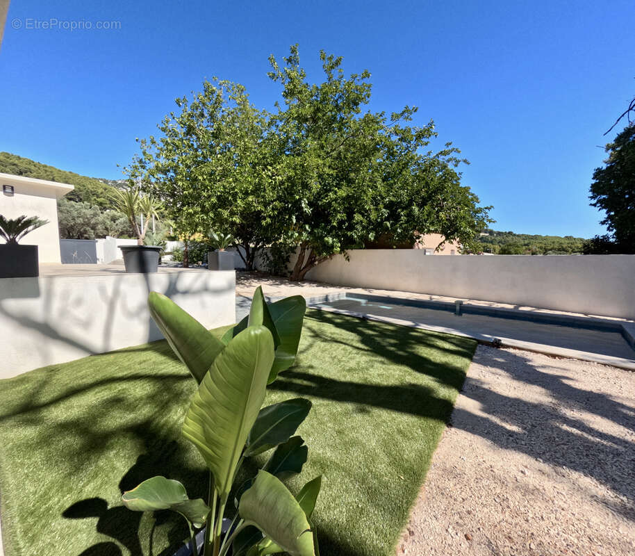 Maison à LA VALETTE-DU-VAR