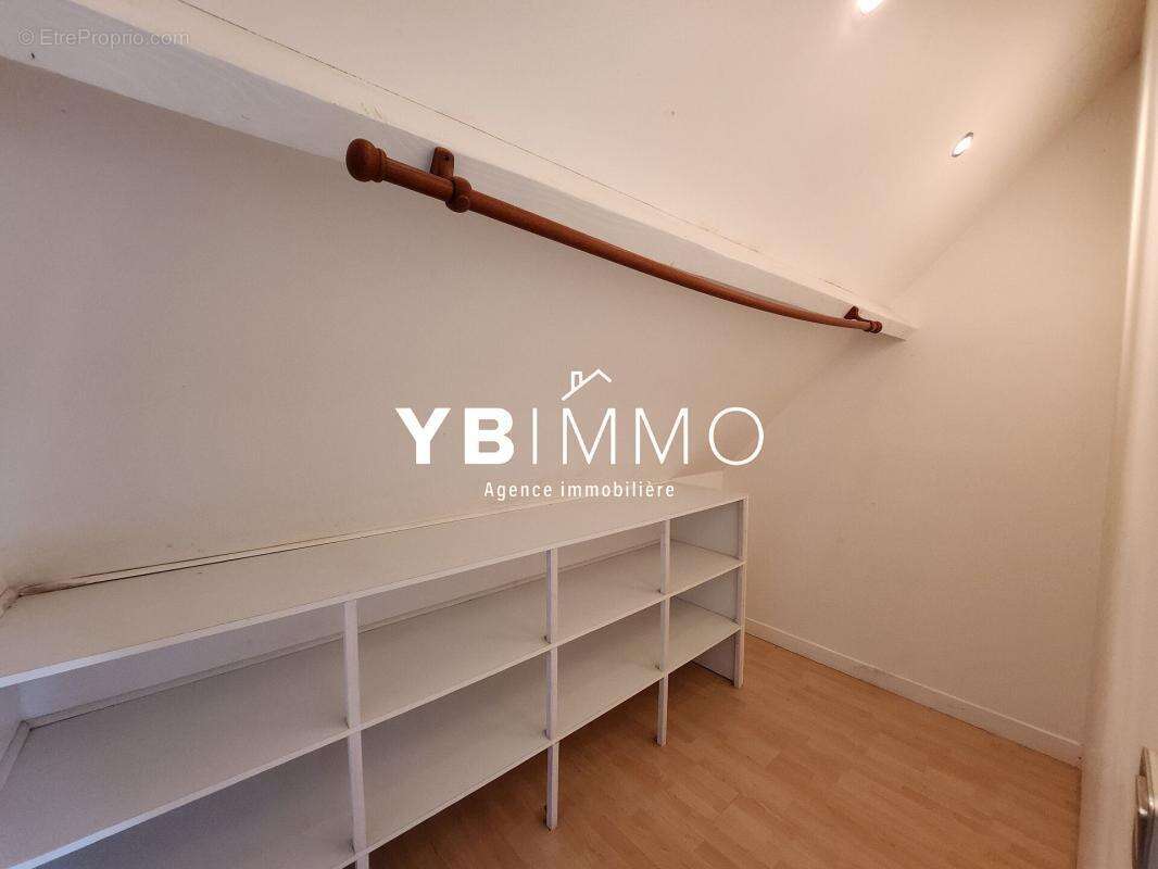 Maison à VIEILLE-EGLISE-EN-YVELINES