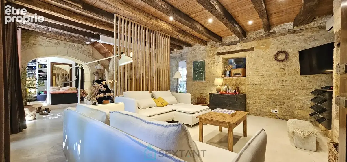 Exceptionnel propriété de 234 m² dans la Bastide de Domme avec une terrasse panoramique sur la vallée. - photo 8