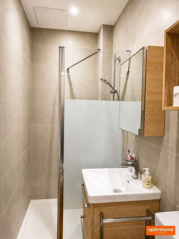 Appartement à vendre NICE – Quartier des Musiciens - 2 pièces rénové de 27,07 m² – Immeuble Art Déco – Meublé - photo 6