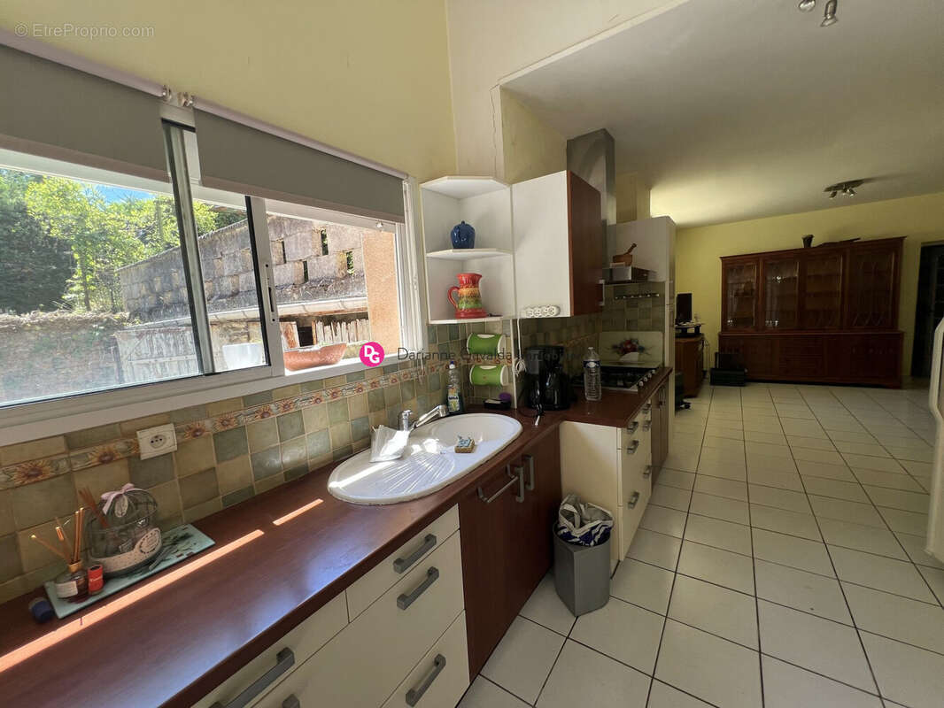Maison 204 m² à Decazeville  - photo 3