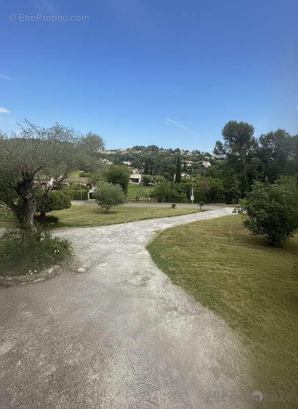 Maison 110 m² à Vence  - photo 4
