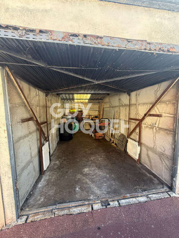 3 garages+terrain - photo 3