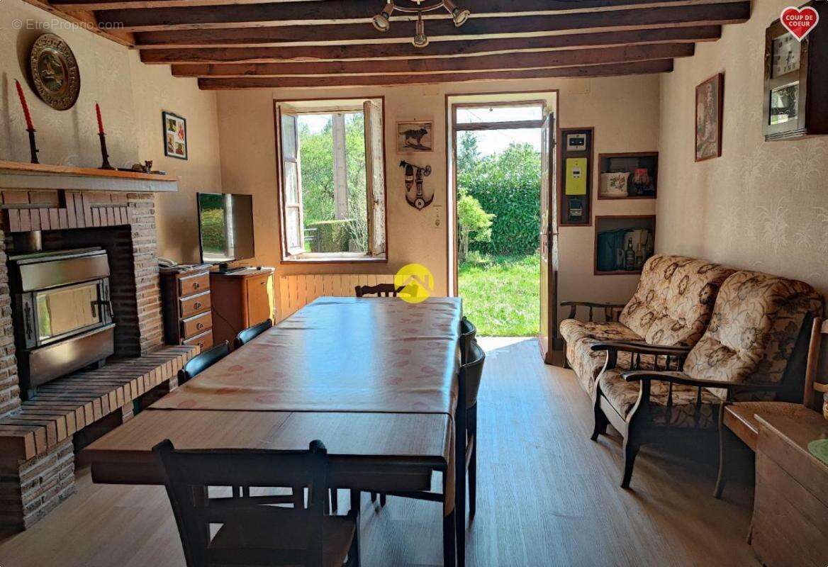 Maison à MEASNES