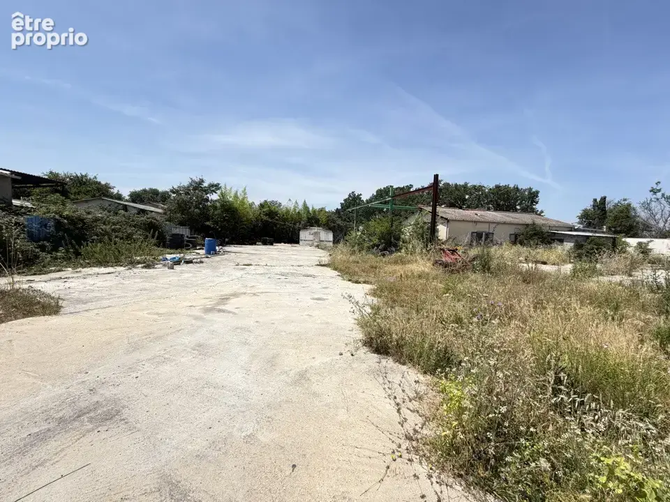 Ensemble immobilier professionnel de 3 bâtiments - photo 2
