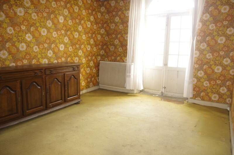 Maison à VIC-FEZENSAC