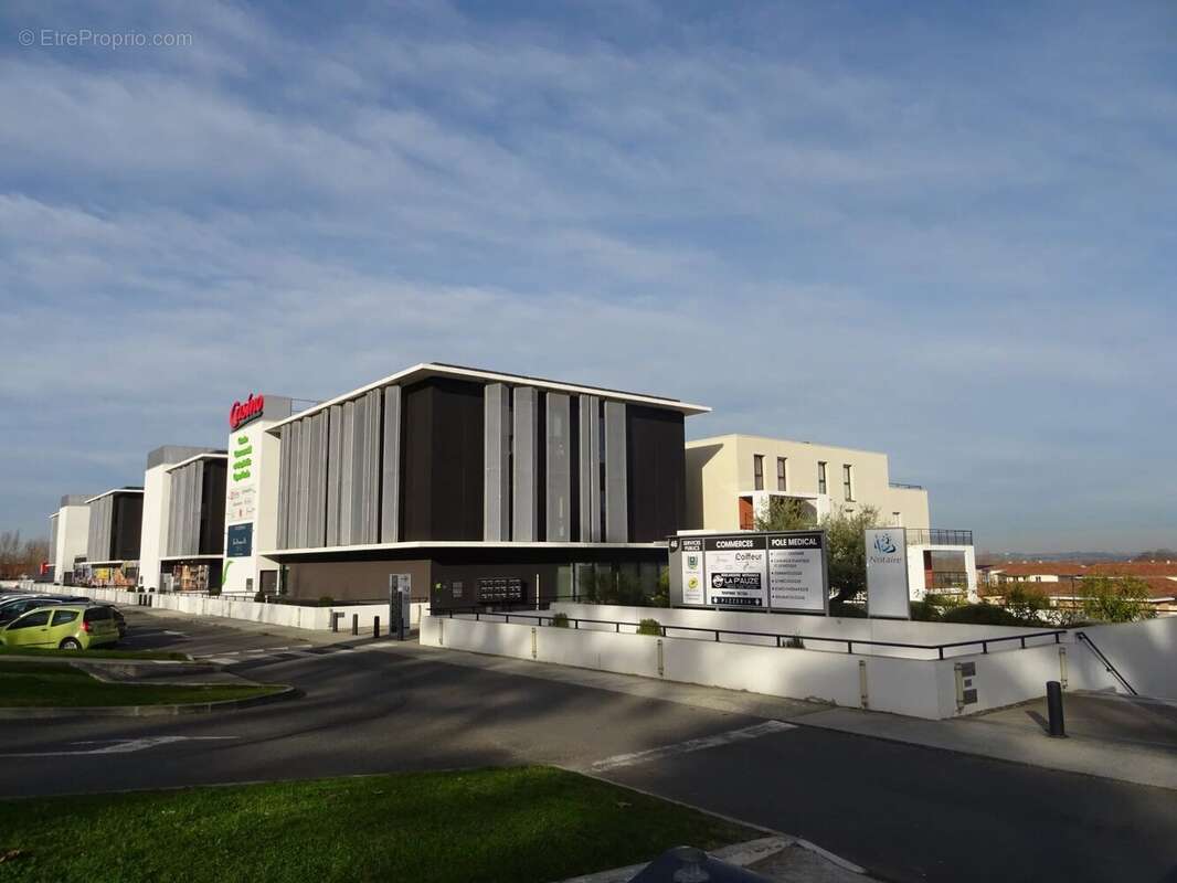 Commerce à AUZEVILLE-TOLOSANE