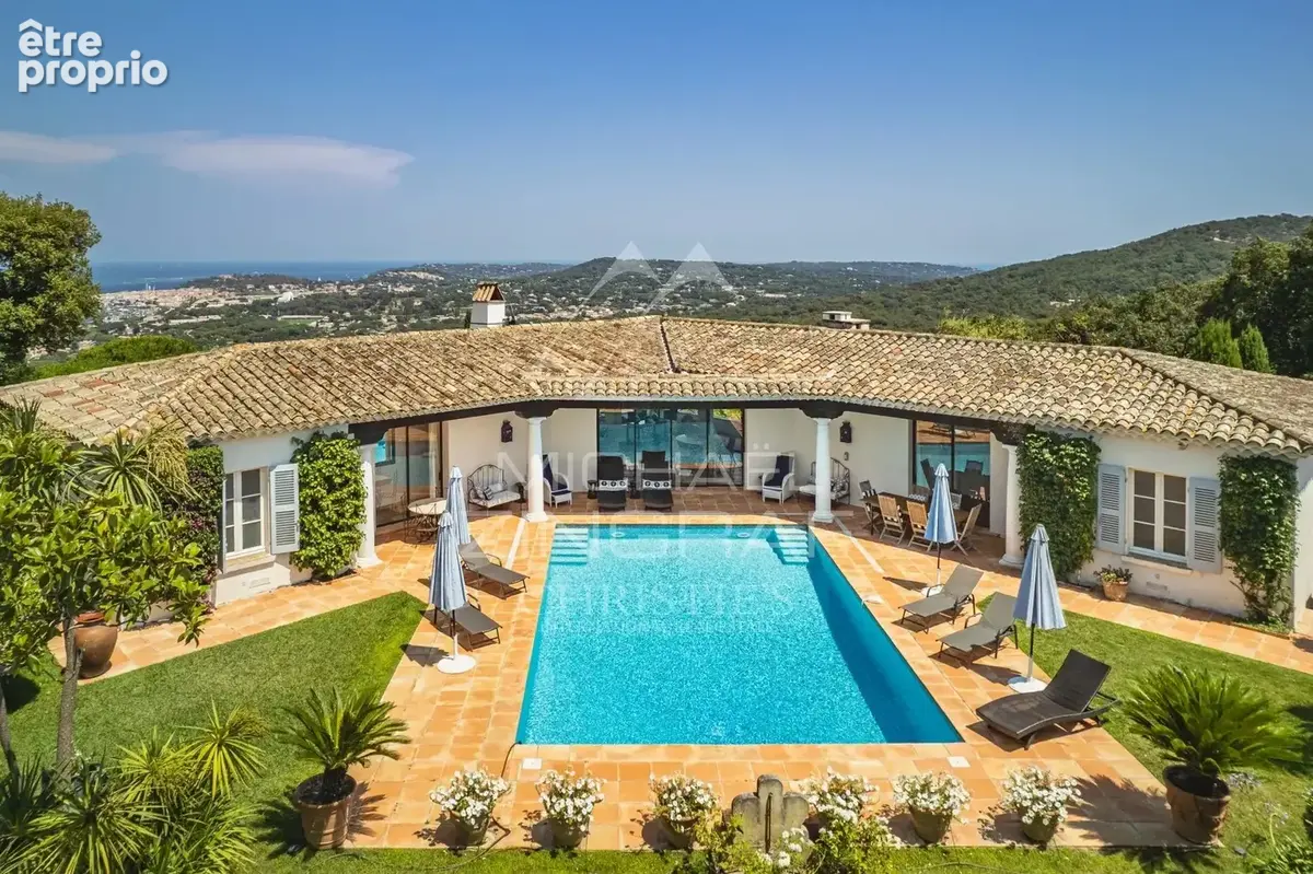 Proche Saint-Tropez - Vue mer panoramique et potentiel exceptionnel - photo 1