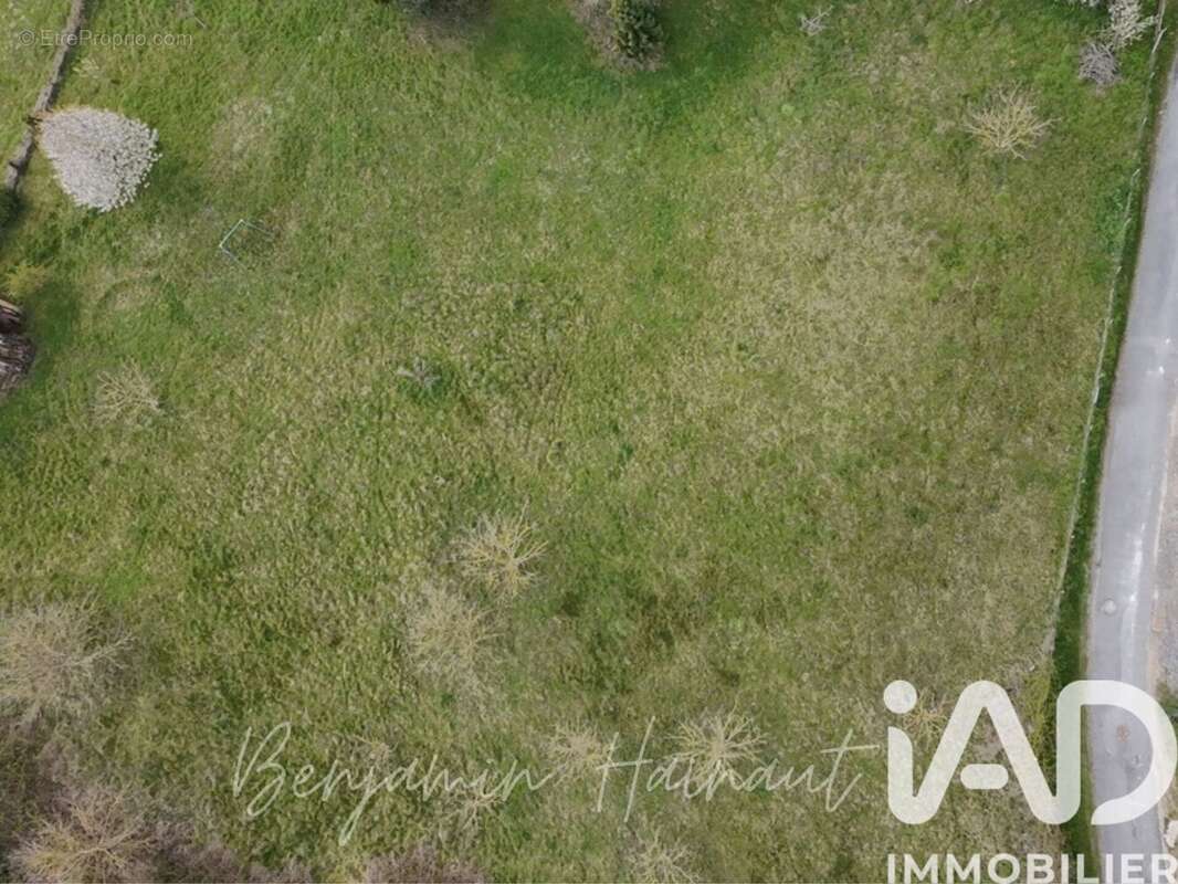 Terrain 700 m² à Saint-Brice  - photo 9