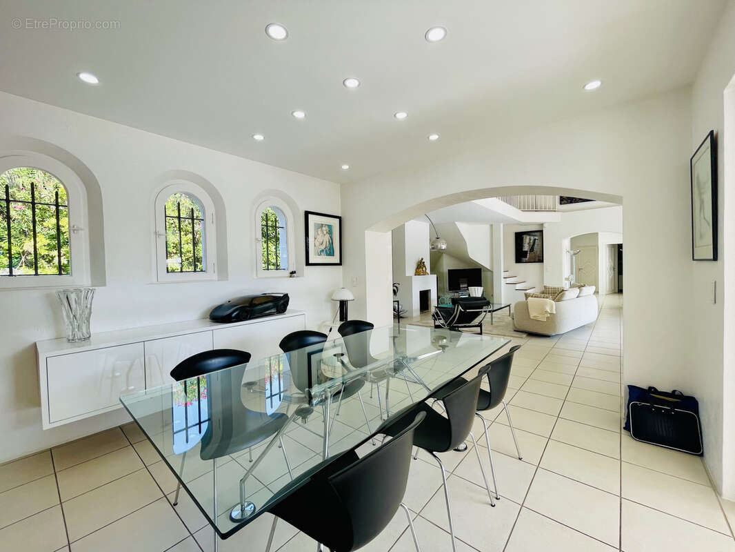 Maison à MOUGINS