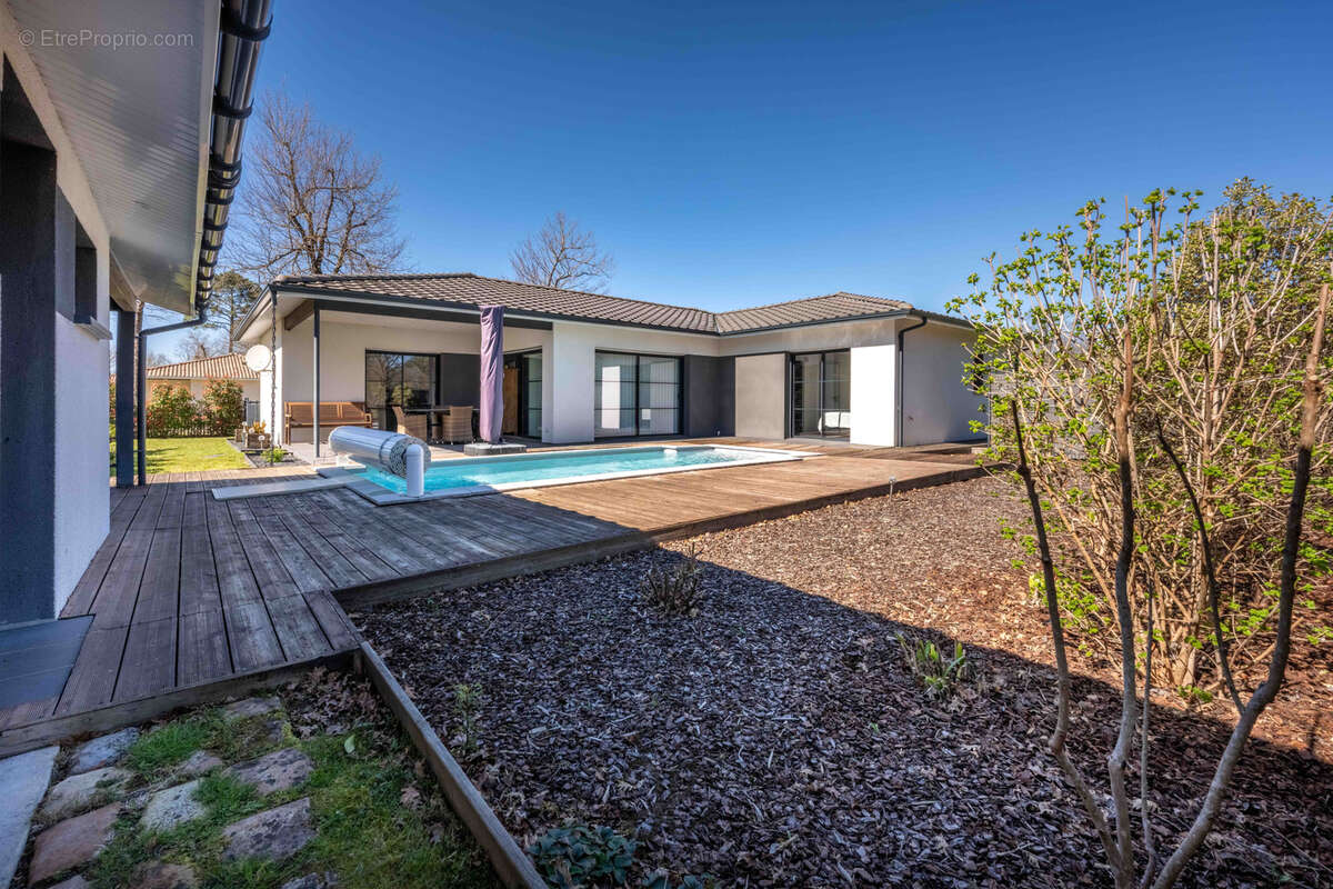 Maison à BELIN-BELIET