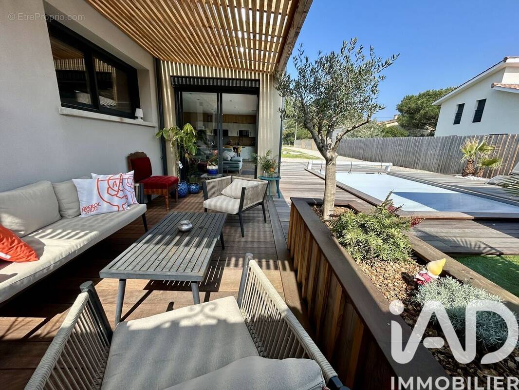 Photo 1 - Maison à VENDAYS-MONTALIVET