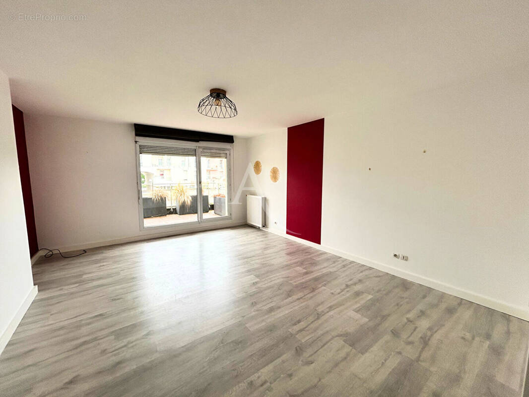 Appartement à CHARNAY-LES-MACON