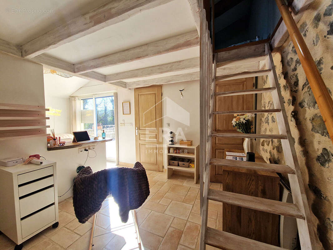 Maison 590m² à Les Bons Enfants - photo 16