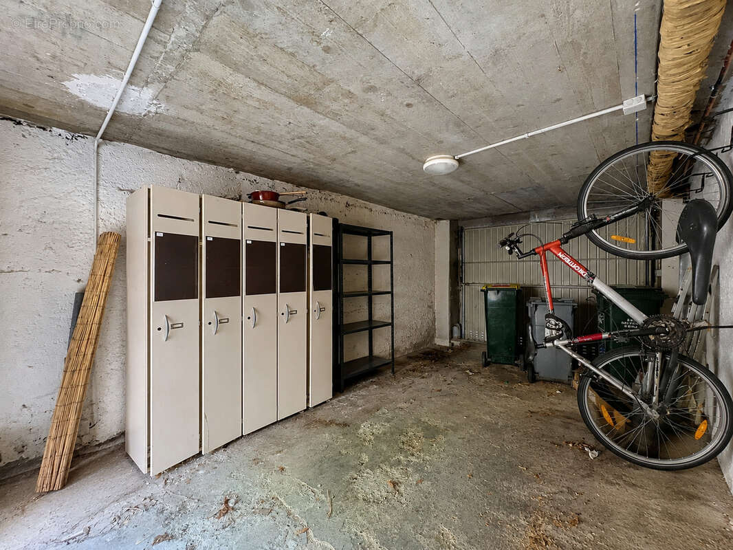 Lyon 3   maison de ville 151 m2   cour, 2 terrasses & garage - photo 19