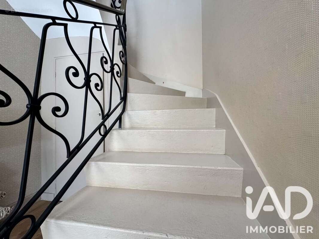 Maison 160 m² à La Rochelle  - photo 6