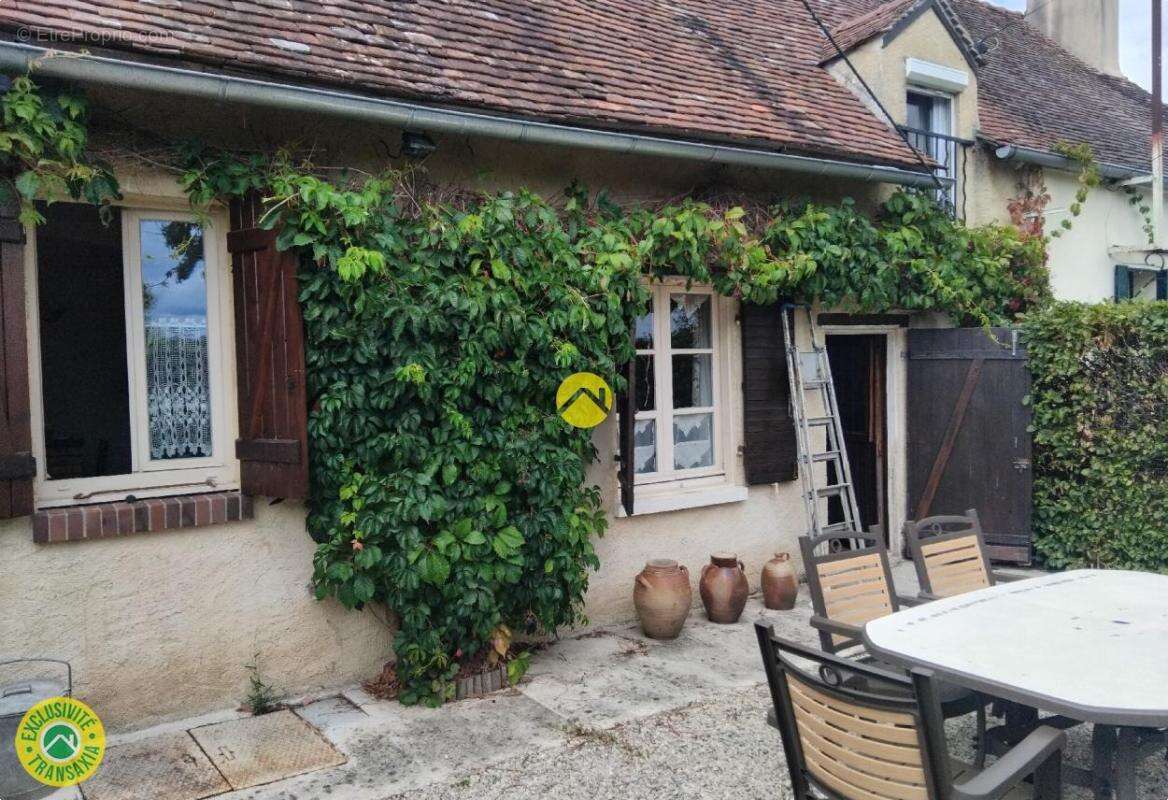 Maison à CHAMPCEVRAIS