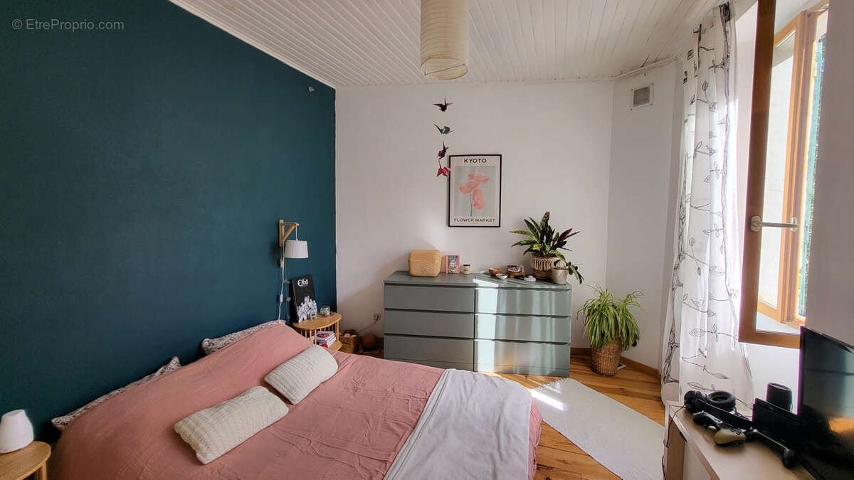 Maison à LA CALMETTE