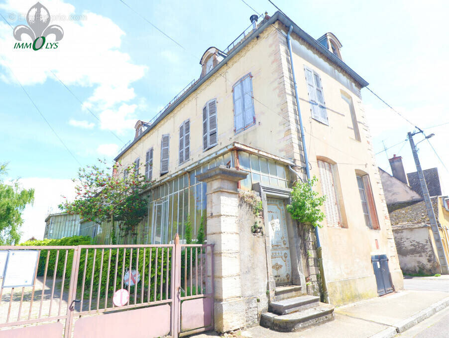 Appartement à SEURRE