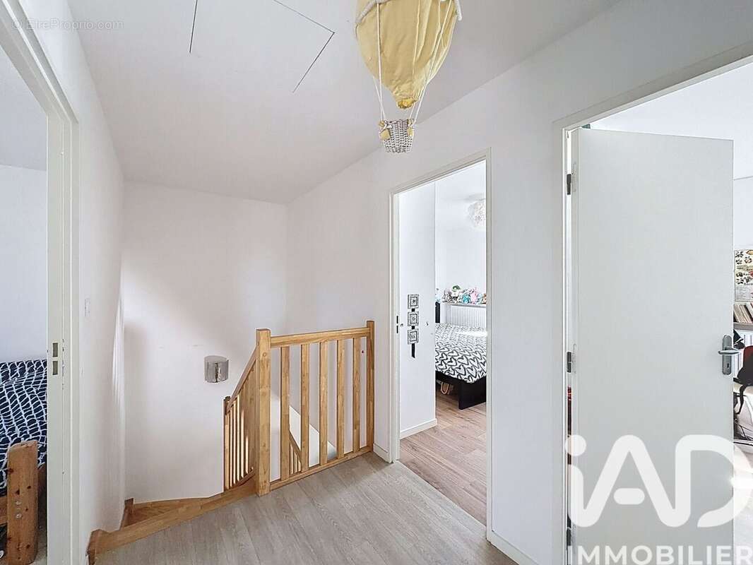 Photo 4 - Maison à CHEVAIGNE