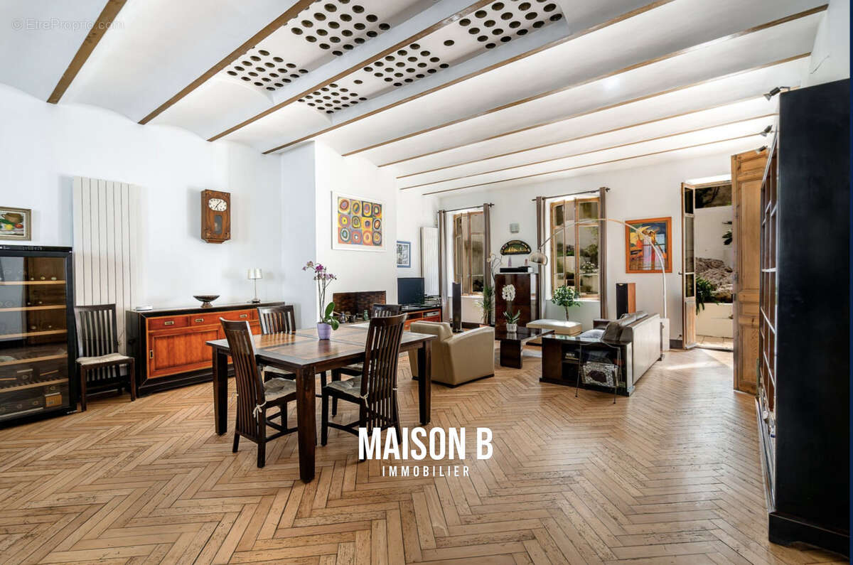 Appartement à MARSEILLE-6E