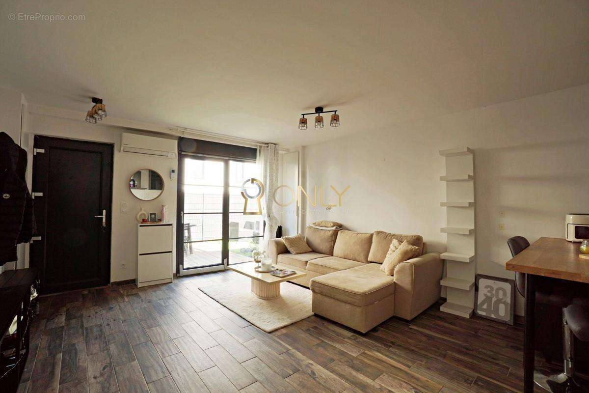 Appartement à RILLIEUX-LA-PAPE