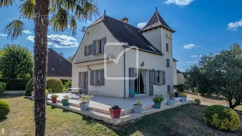 Maison à GOURDON