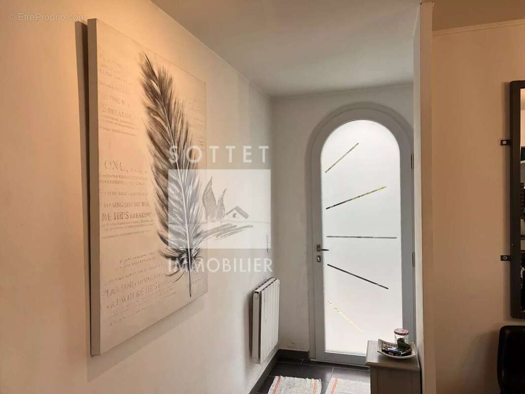 En exclusivite villa de plain-pied t5 garage et dependance sur 1495m² de terrain - photo 4