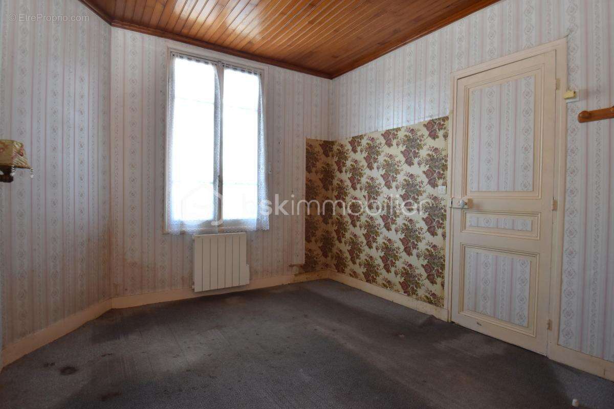 Maison à SAINT-ARNOULT-EN-YVELINES