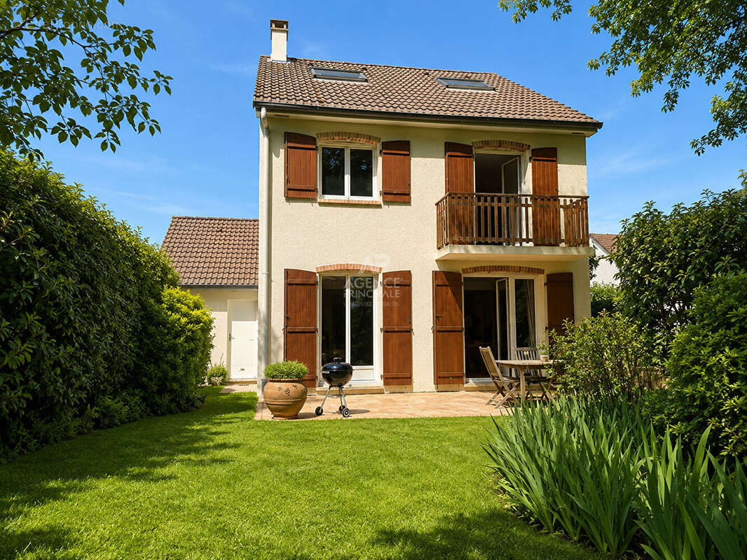 Maison Fourqueux 7 pièce(s) 140 m2 - photo 2