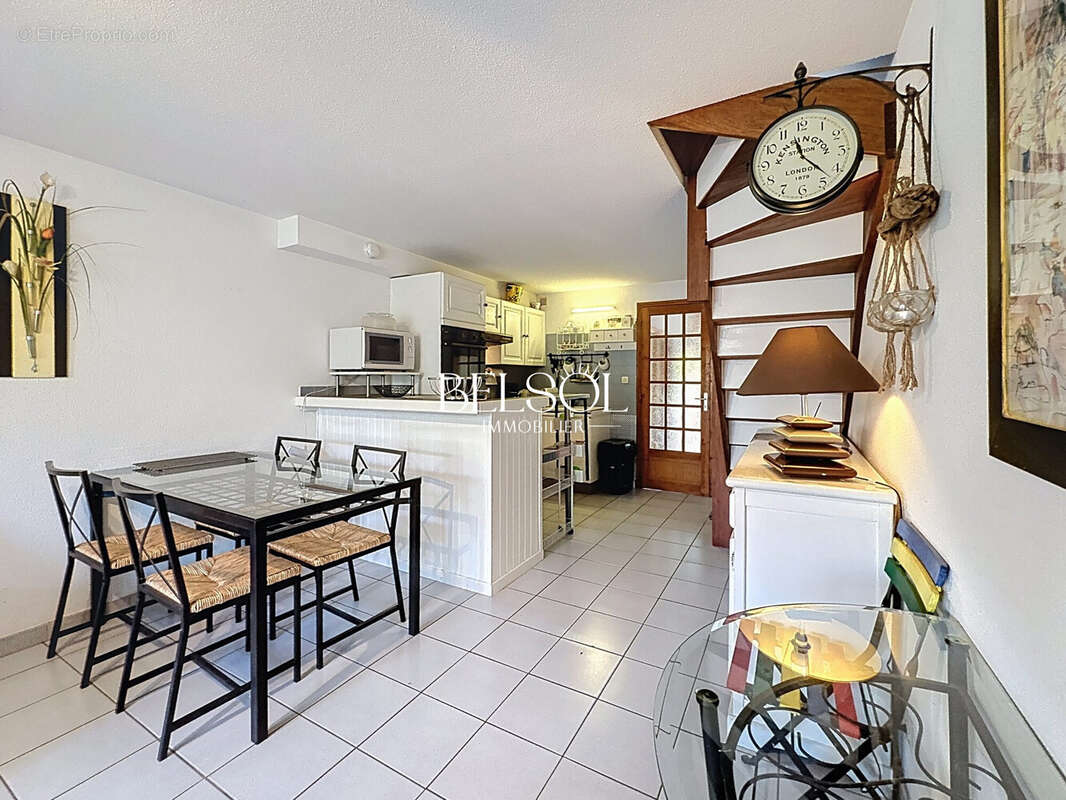 Maison à SAINT-CYPRIEN