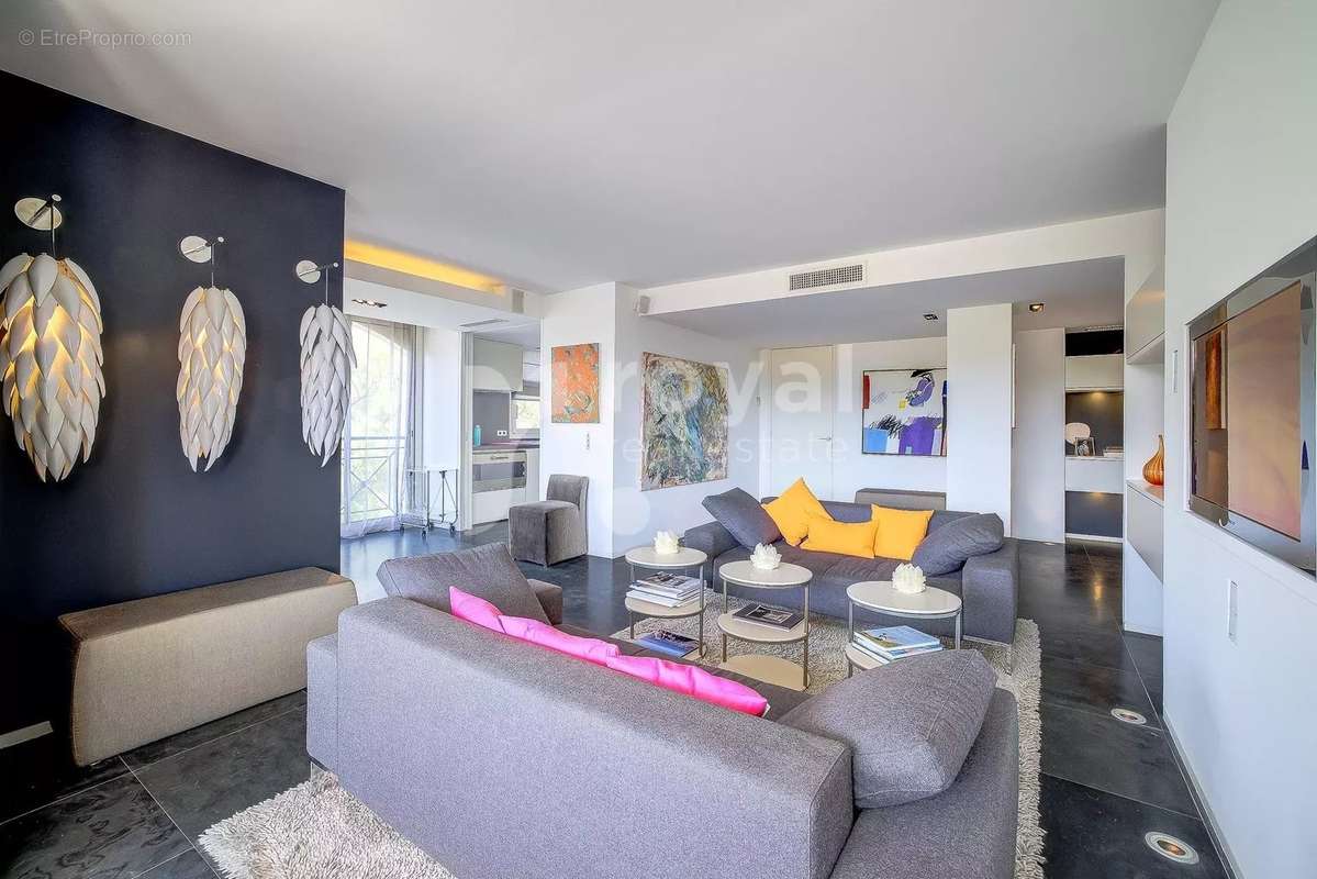 Appartement à MOUGINS